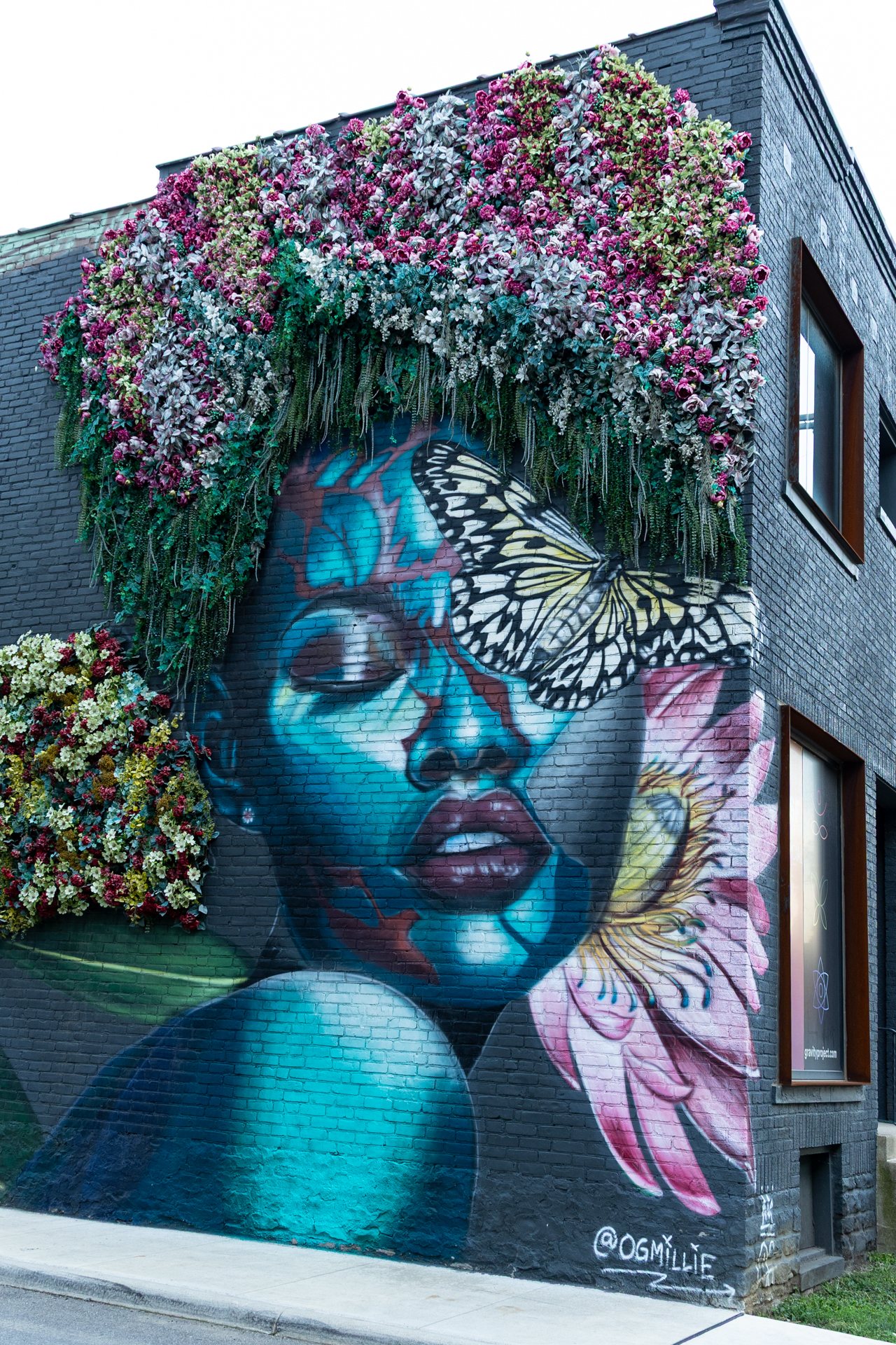Mural · Bloom