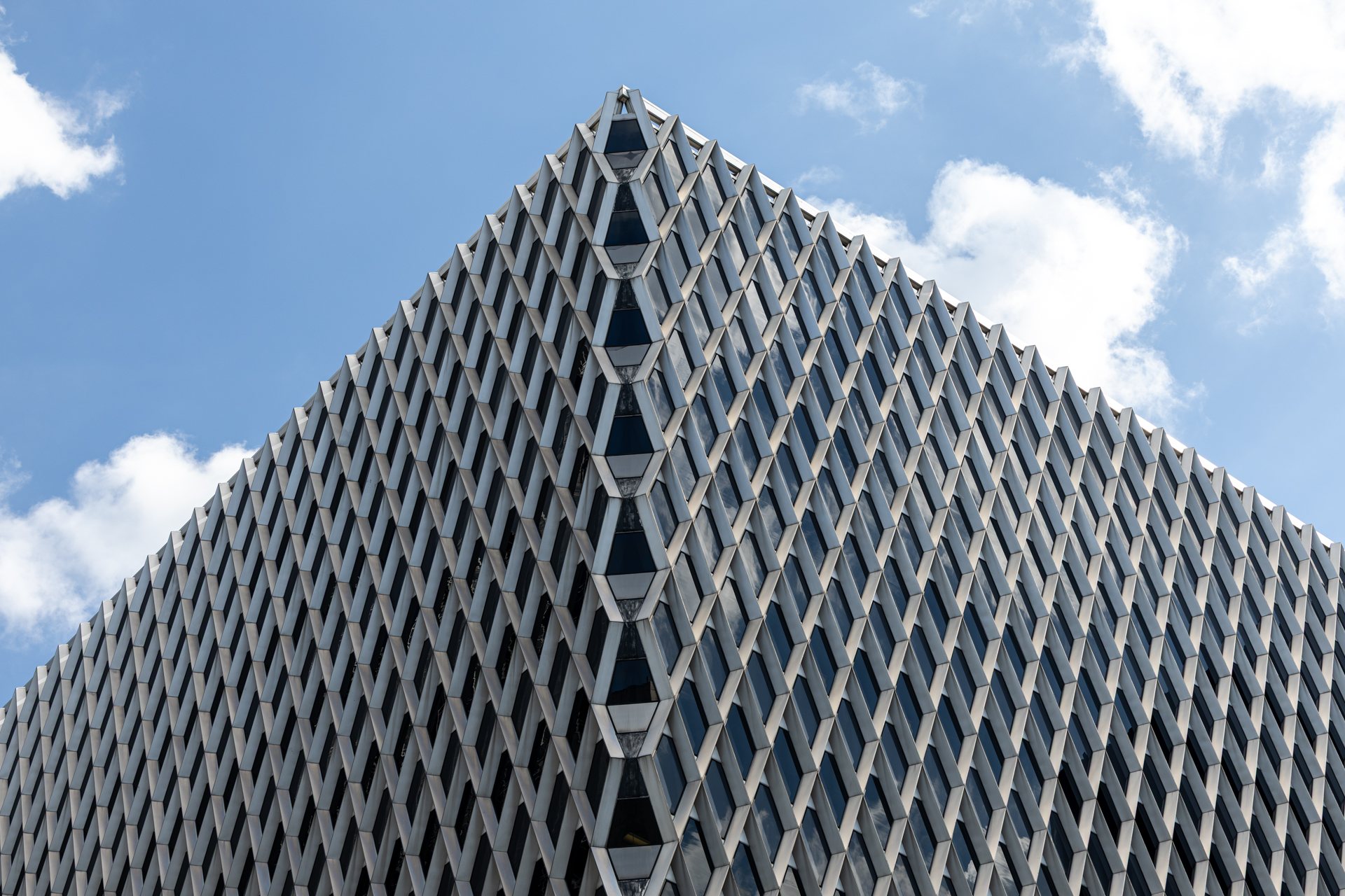 Diamond · Facade